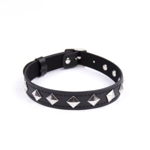 Adjustable necklace with metal decoration - 262412081