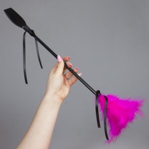 Whip with pink feather duster 50 cm - SP3422F